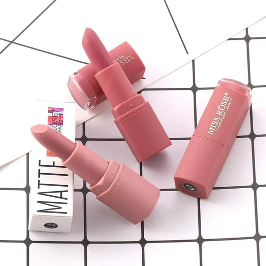 🔥 Velvet Kiss Lipstick Set – Soft, Bold & Beautiful